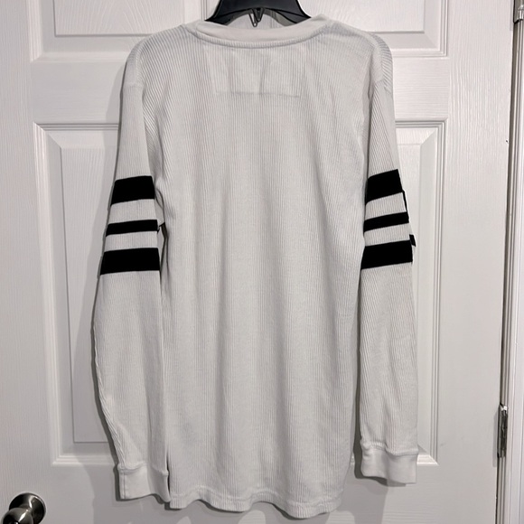 COOGI Men’s Waffle Knit Varsity Stripe Sweater- White & Black - Size XL - Picture 7 of 8